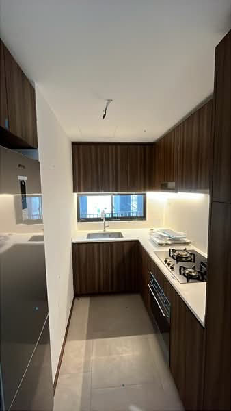 Lentor Modern, Lentor Central, 3 Bedrooms, 980 sqft, Condominium For Rent, by Lawrence Ng 黄启恒, 500106424 - Kitchen - PropertyGuru.com.sg