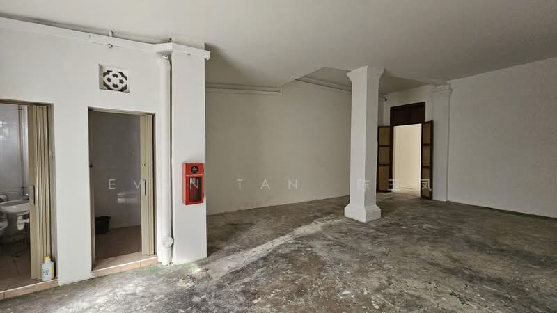 ✨ Prime Shophouse High Footfall Oppo Sultan Mosque, North Bridge Road | Arab Street | Beach Road, 2,250 sqft, Shop / Shophouse For Rent, by Evon Tan  陈玉凤, 500106431 - Interior - CommercialGuru.com.sg