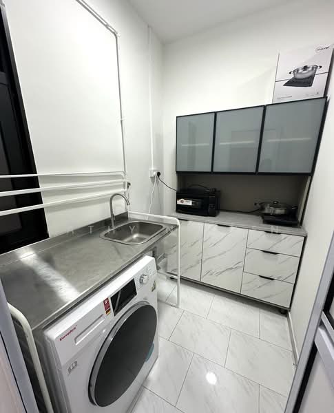 JALAN RAMA RAMA, , 1 Bedroom, 402 sqft, Apartment For Rent, by Kathy Nguyen, 500106432 - Kitchen - PropertyGuru.com.sg