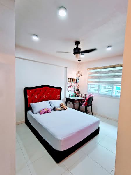 315C Yishun Greenwalk, 315C Yishun Avenue 9, 3 Bedrooms, 990 sqft, HDB Flat For Sale, by Derrick Dang, 500106434 - Bedroom - PropertyGuru.com.sg