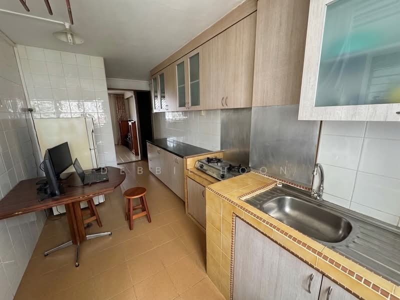 603 Hougang Avenue 4, 603 Hougang Avenue 4, 3 Bedrooms, 904 sqft, HDB Flat For Sale, by Debbie Hoon, 500106457 - Kitchen - PropertyGuru.com.sg