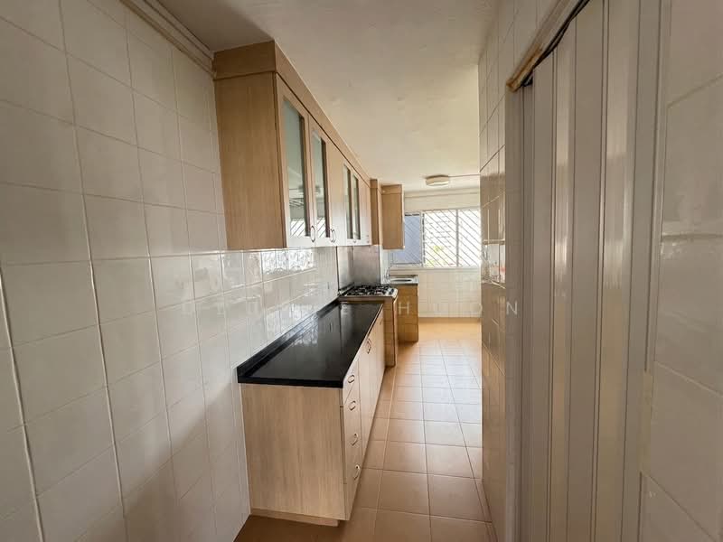 603 Hougang Avenue 4, 603 Hougang Avenue 4, 3 Bedrooms, 904 sqft, HDB Flat For Sale, by Debbie Hoon, 500106457 - Kitchen - PropertyGuru.com.sg