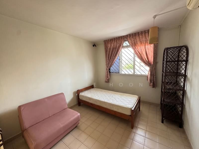 603 Hougang Avenue 4, 603 Hougang Avenue 4, 3 Bedrooms, 904 sqft, HDB Flat For Sale, by Debbie Hoon, 500106457 - Bedroom - PropertyGuru.com.sg