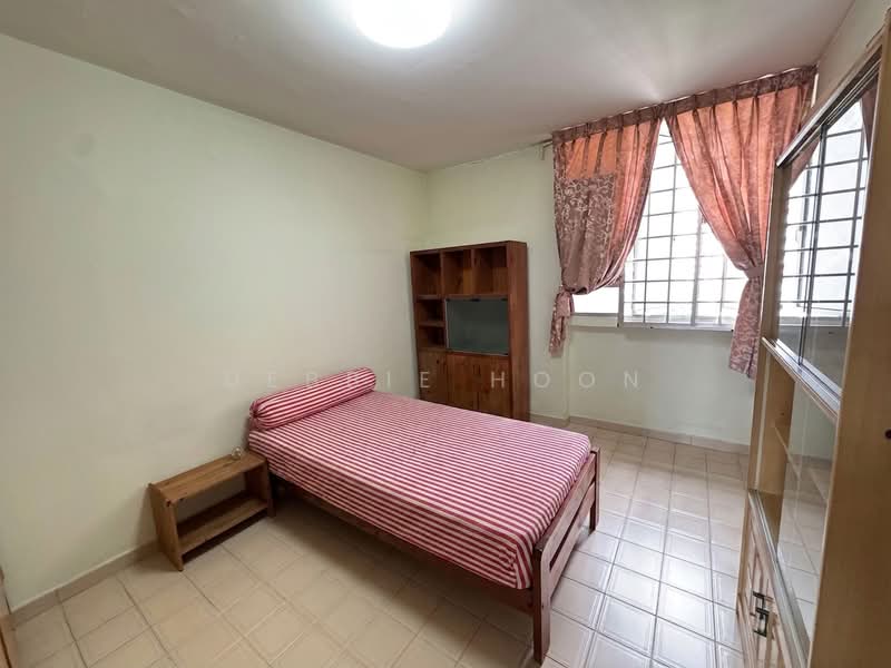 603 Hougang Avenue 4, 603 Hougang Avenue 4, 3 Bedrooms, 904 sqft, HDB Flat For Sale, by Debbie Hoon, 500106457 - Bedroom - PropertyGuru.com.sg