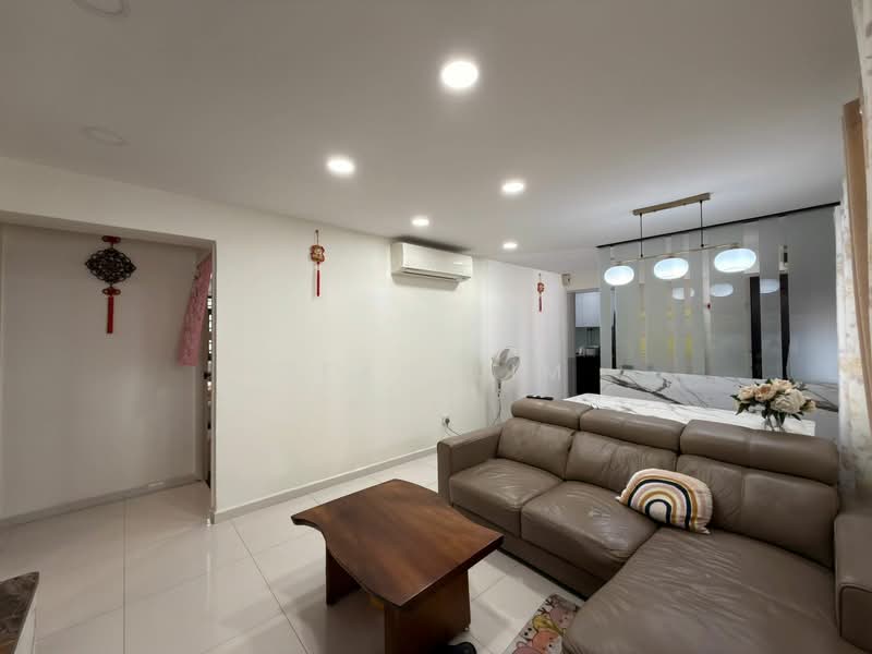 55 Strathmore Avenue, 55 Strathmore Avenue, 3 Bedrooms, 1,022 sqft, HDB Flat For Sale, by Jean Lim, 500106469 - Living Room - PropertyGuru.com.sg