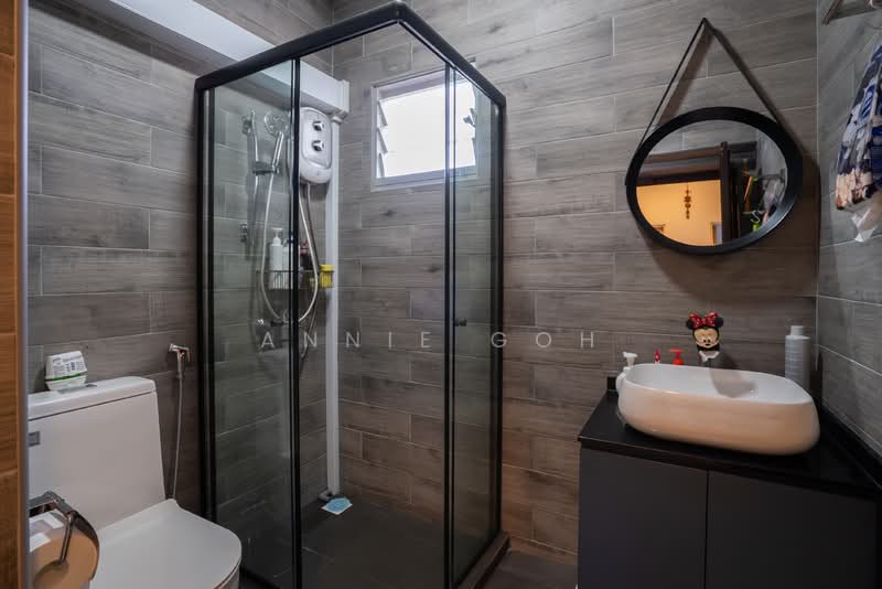 183C Boon Lay Avenue, 183C Boon Lay Avenue, 3 Bedrooms, 990 sqft, HDB Flat For Sale, by Annie Goh, 500106471 - Bathroom - PropertyGuru.com.sg