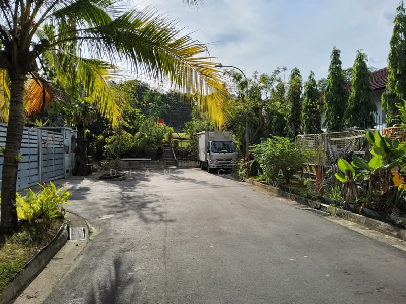 Jalan lengkok sembawang, Jln lengkok sembawang, 4 Bedrooms, 2,700 sqft, Semi-Detached House For Sale, by Diana Chua, 500106475 - Exterior - PropertyGuru.com.sg