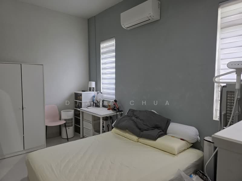 Jalan lengkok sembawang, Jln lengkok sembawang, 4 Bedrooms, 2,700 sqft, Semi-Detached House For Sale, by Diana Chua, 500106475 - Bedroom - PropertyGuru.com.sg