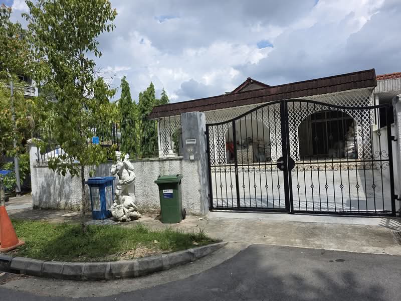 For Sale - Jalan lengkok sembawang