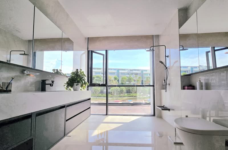 Sentosa Cove, 8 Treasure Island, 6 Bedrooms, 7,108 sqft, Detached House For Sale, by Cheryl Teh, 500106484 - Bathroom - PropertyGuru.com.sg