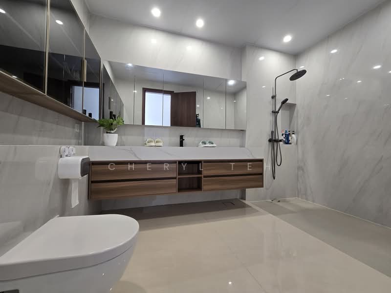 Sentosa Cove, 8 Treasure Island, 6 Bedrooms, 7,108 sqft, Detached House For Sale, by Cheryl Teh, 500106484 - Bathroom - PropertyGuru.com.sg