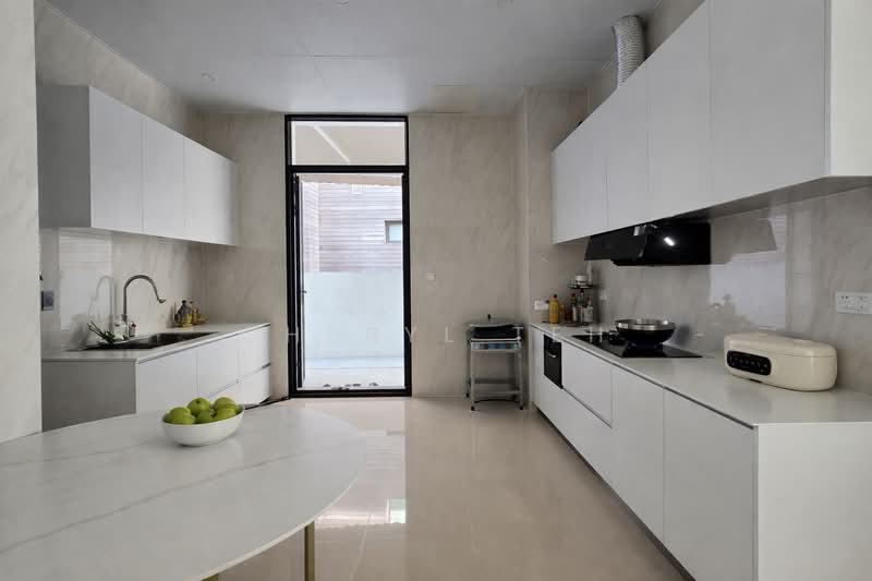 Sentosa Cove, 8 Treasure Island, 6 Bedrooms, 7,108 sqft, Detached House For Sale, by Cheryl Teh, 500106484 - Kitchen - PropertyGuru.com.sg