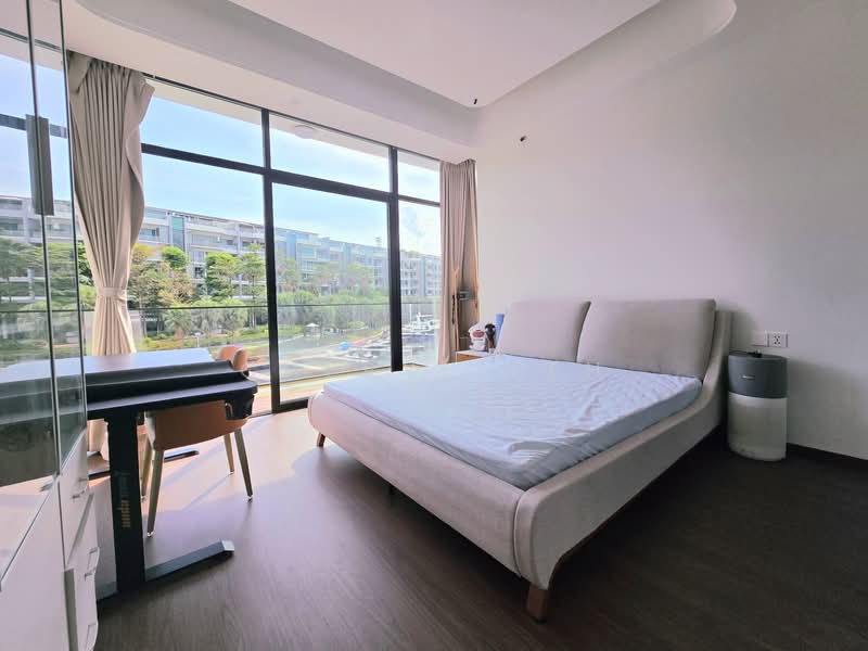 Sentosa Cove, 8 Treasure Island, 6 Bedrooms, 7,108 sqft, Detached House For Sale, by Cheryl Teh, 500106484 - Bedroom - PropertyGuru.com.sg