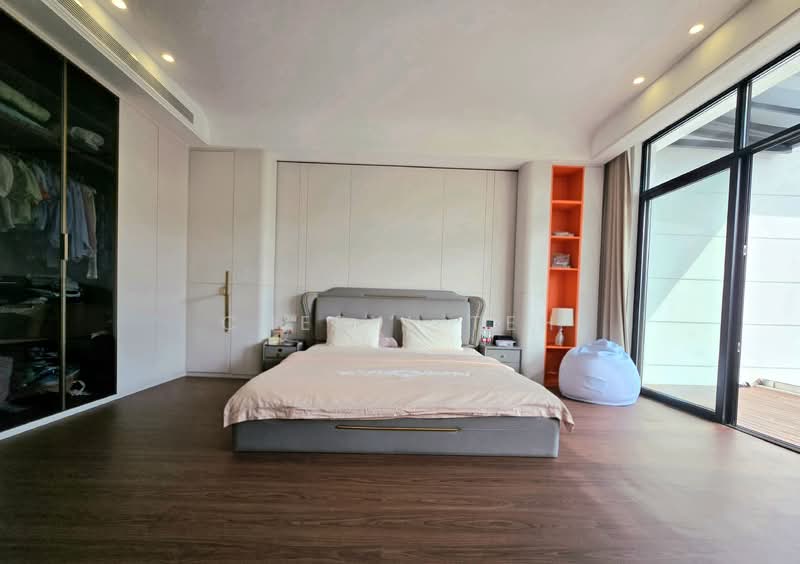 Sentosa Cove, 8 Treasure Island, 6 Bedrooms, 7,108 sqft, Detached House For Sale, by Cheryl Teh, 500106484 - Bedroom - PropertyGuru.com.sg