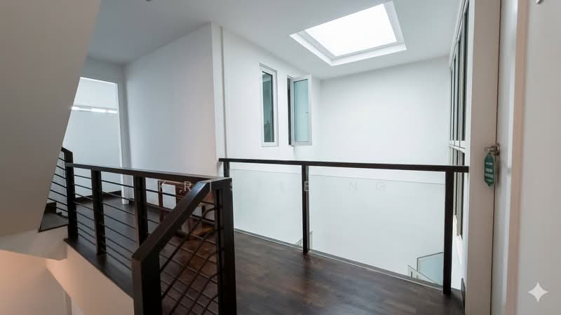 PrestigeHomes - 3.5 Storey Renovated Inter with 5 Ensuite Br @ Mimosa, Mimosa / Saraca / Nim / Begonia / Seletar Hills, 5 Bedrooms, 3,337 sqft, Terraced House For Sale, by Kristle Ng, 500106492 - Interior - PropertyGuru.com.sg