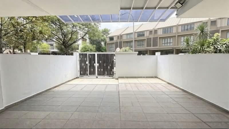 PrestigeHomes - 3.5 Storey Renovated Inter with 5 Ensuite Br @ Mimosa, Mimosa / Saraca / Nim / Begonia / Seletar Hills, 5 Bedrooms, 3,337 sqft, Terraced House For Sale, by Kristle Ng, 500106492 - Exterior - PropertyGuru.com.sg