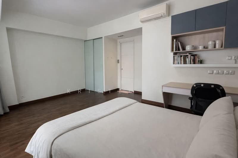 PrestigeHomes - 3.5 Storey Renovated Inter with 5 Ensuite Br @ Mimosa, Mimosa / Saraca / Nim / Begonia / Seletar Hills, 5 Bedrooms, 3,337 sqft, Terraced House For Sale, by Kristle Ng, 500106492 - Master Bedroom - PropertyGuru.com.sg