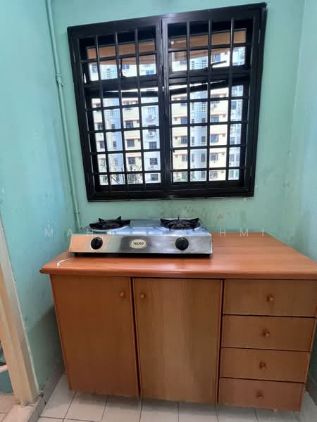 82 Commonwealth Close, 82 Commonwealth Close, 1 Bedroom, 495 sqft, HDB Flat For Rent, by MAHA LAKSHMI, 500106493 - Stove - PropertyGuru.com.sg