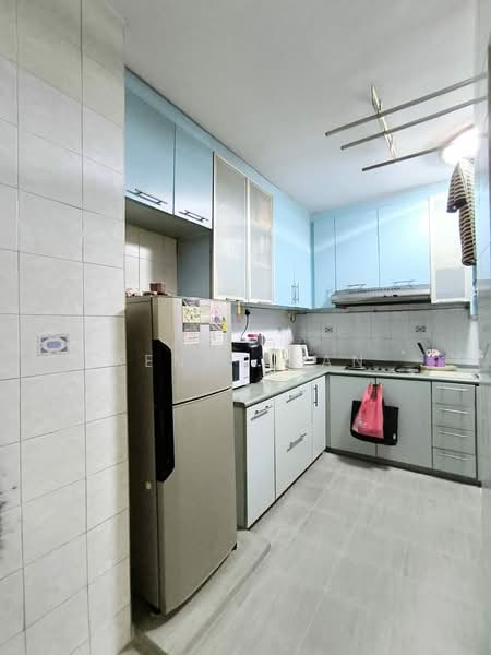 658A Jurong West Street 65, 658A Jurong West Street 65, 3 Bedrooms, 1,195 sqft, HDB Flat For Sale, by Kenny Kan, 500106498 - Kitchen - PropertyGuru.com.sg