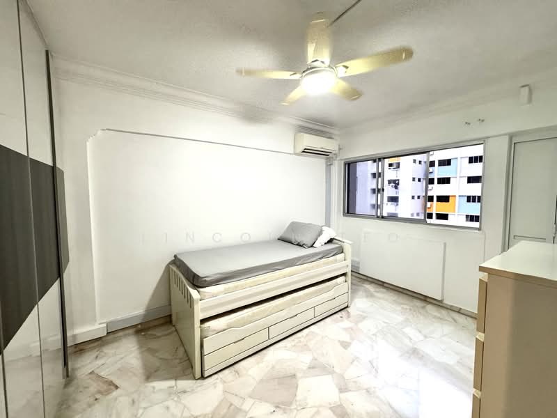 208 Bukit Batok Street 21, 208 Bukit Batok Street 21, 2 Bedrooms, 786 sqft, HDB Flat For Sale, by Lincoln Teo, 500106507 - Bedroom 2 - PropertyGuru.com.sg