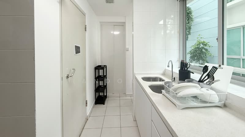 The Stellar, 6 West Coast Road, Room Rental, 150 sqft, Condominium For Rent, by Brandon Loh, 500106511 - Kitchen - PropertyGuru.com.sg