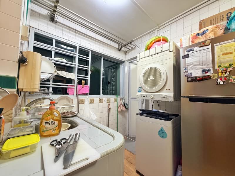 342 Bukit Batok Street 34, 342 Bukit Batok Street 34, 3 Bedrooms, 957 sqft, HDB Flat For Sale, by Liew Derrick, 500106517 - Kitchen - PropertyGuru.com.sg