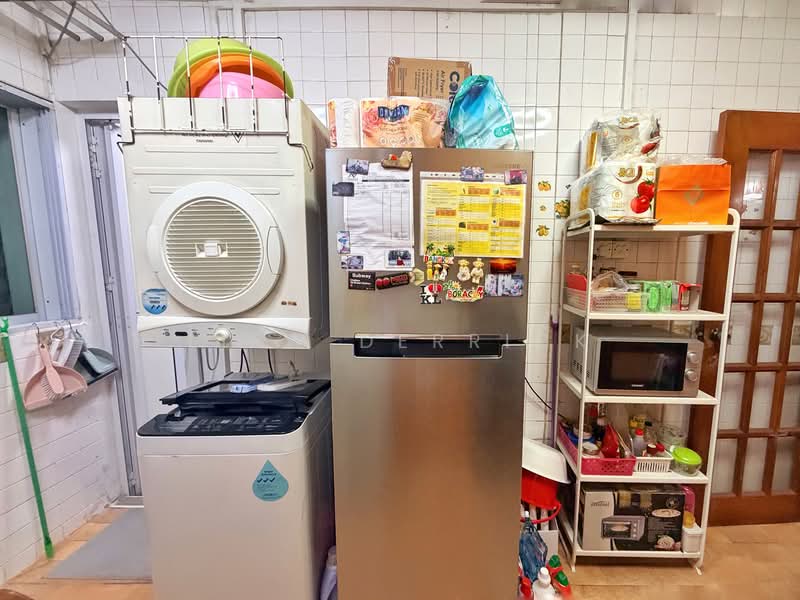 342 Bukit Batok Street 34, 342 Bukit Batok Street 34, 3 Bedrooms, 957 sqft, HDB Flat For Sale, by Liew Derrick, 500106517 - Kitchen - PropertyGuru.com.sg