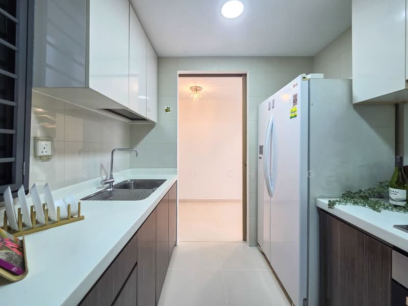 Twin Waterfalls, 108 Punggol Walk, 3 Bedrooms, 1,001 sqft, Executive Condominium For Sale, by Raphael Chong, 500106522 - Kitchen - PropertyGuru.com.sg