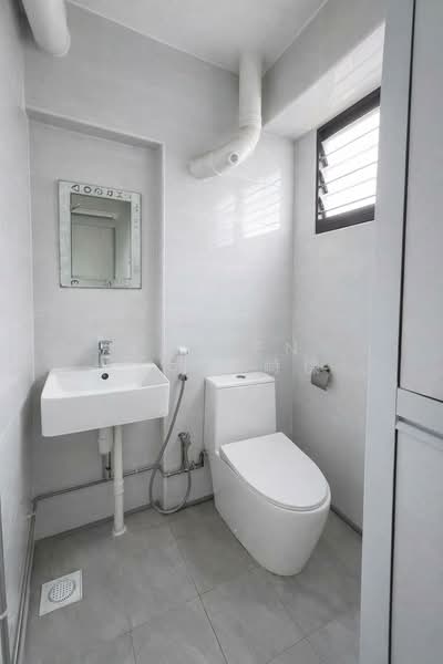 272 Bangkit Road, 272 Bangkit Road, 4 Bedrooms, 1,313 sqft, HDB Flat For Sale, by Javien Lee 李峙樑, 500106527 - Bathroom - PropertyGuru.com.sg
