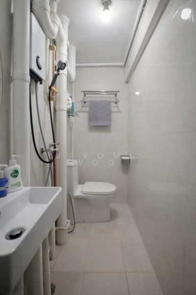67 Circuit Road, 67 Circuit Road, 2 Bedrooms, 656 sqft, HDB Flat For Sale, by Jerome Woo, 500106543 - Bathroom - PropertyGuru.com.sg
