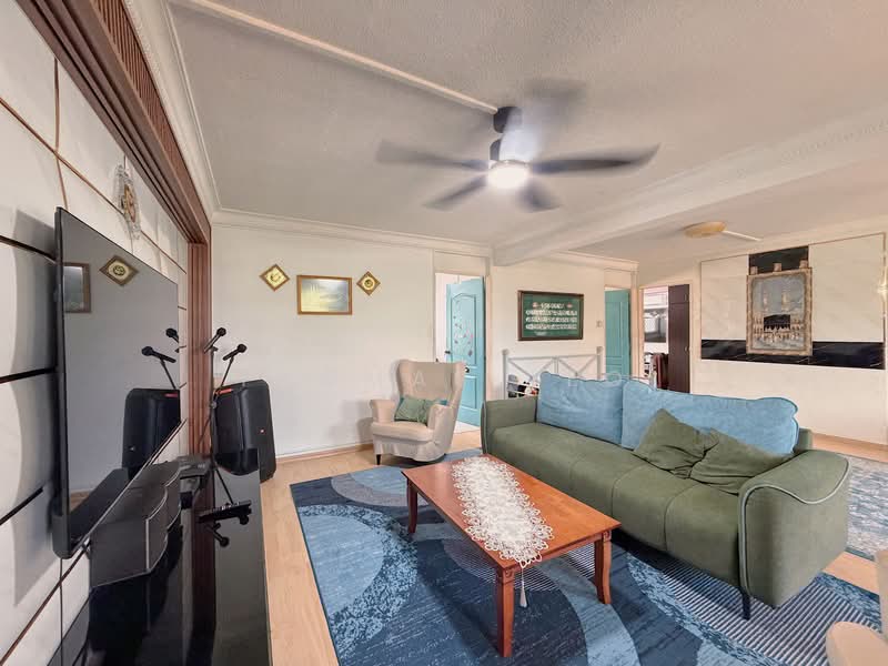 419 Bukit Batok West Avenue 2, 419 Bukit Batok West Avenue 2, 3 Bedrooms, 1,291 sqft, HDB Flat For Sale, by Thomas Teo, 500106544 - Living Room - PropertyGuru.com.sg