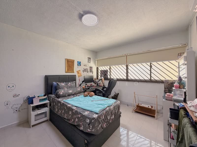 419 Bukit Batok West Avenue 2, 419 Bukit Batok West Avenue 2, 3 Bedrooms, 1,291 sqft, HDB Flat For Sale, by Thomas Teo, 500106544 - Bedroom - PropertyGuru.com.sg