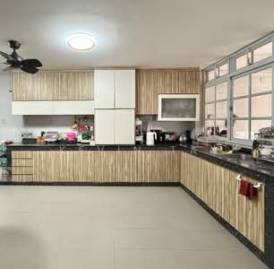 For Sale - ⭐️⭐️LANDED7772@ Nice Freehold Semi Detached 5mins Walk to MRT