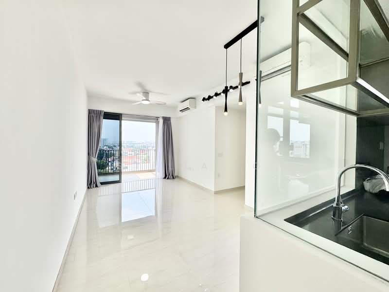 The Florence Residences, 93 Hougang Avenue 2, 3 Bedrooms, 936 sqft, Condominium For Sale, by Stella Ng, 500106555 - Living Room - PropertyGuru.com.sg