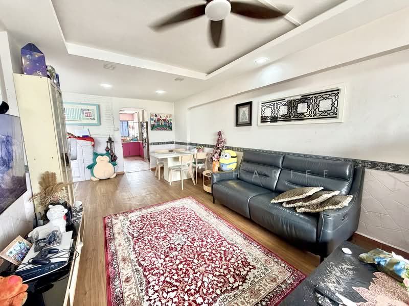 362 Yishun Ring Road, 362 Yishun Ring Road, 3 Bedrooms, 1,130 sqft, HDB Flat For Sale, by Hidayat Shariff, 500106563 - Living Room - PropertyGuru.com.sg