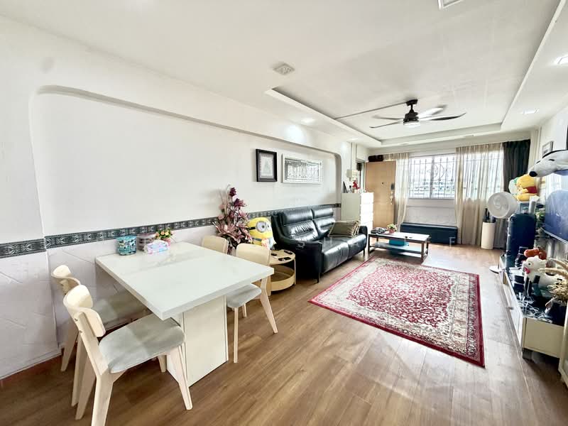 362 Yishun Ring Road, 362 Yishun Ring Road, 3 Bedrooms, 1,130 sqft, HDB Flat For Sale, by Hidayat Shariff, 500106563 - Living Room - PropertyGuru.com.sg