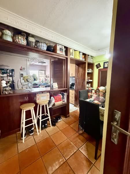 724 Yishun Street 71, 724 Yishun Street 71, 3 Bedrooms, 1,570 sqft, HDB Flat For Sale, by Nina Marjinah Sairi, 500106572 - Kitchen - PropertyGuru.com.sg