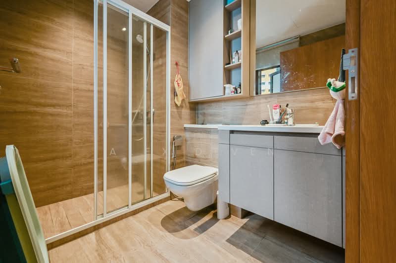 Rivercove Residences EC, 20 Anchorvale Ln, 4 Bedrooms, 1,109 sqft, Condominium For Sale, by Alex Deven, 500106579 - Bathroom - PropertyGuru.com.sg