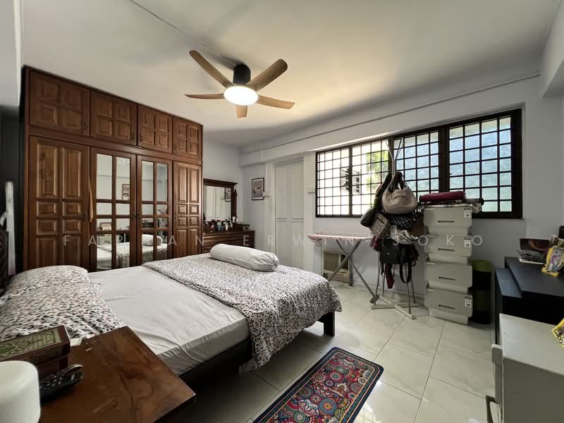 263 Jurong East Street 24, 263 Jurong East Street 24, 3 Bedrooms, 1,302 sqft, HDB Flat For Sale, by Farhan Erwin Joko, 500106581 - Bedroom - PropertyGuru.com.sg