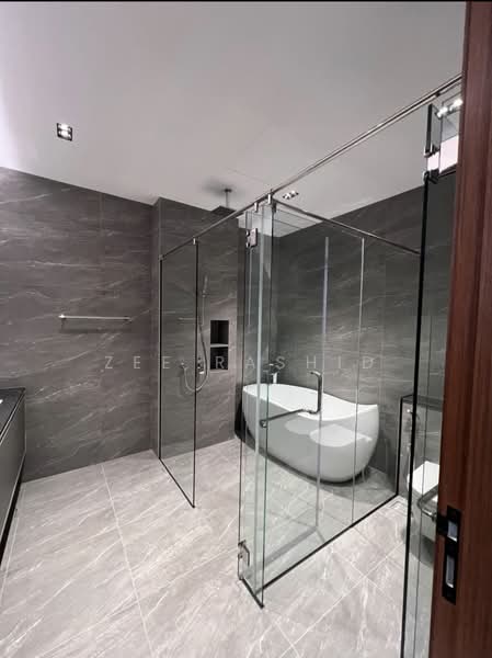 Siglap road, , 5 Bedrooms, 9,280 sqft, Detached House For Sale, by Zee Rashid, 500106583 - Bathroom - PropertyGuru.com.sg