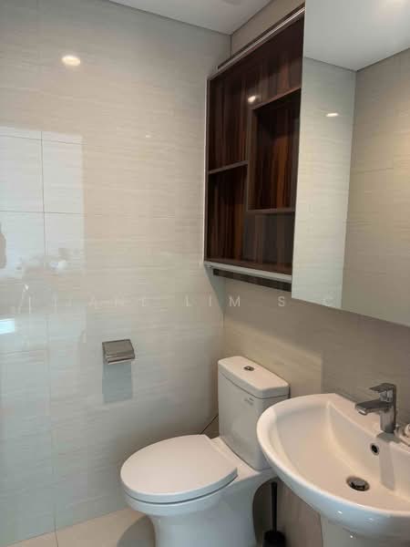 Rezi 26, 5 Lorong 26 Geylang, 2 Bedrooms, 796 sqft, Condominium For Rent, by Jane Lim S C, 500106596 - Bathroom - PropertyGuru.com.sg