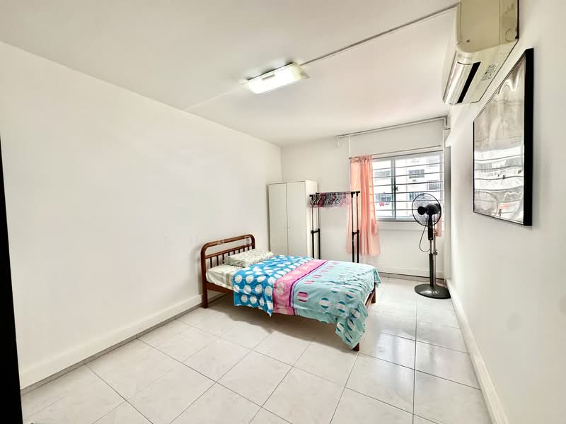 For Rent - 879 Tampines Avenue 8