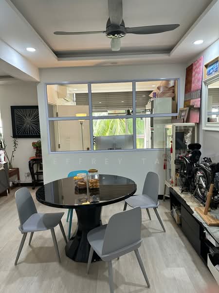 Ridgewood Condominium, 1 Ridgewood Close, 3 Bedrooms, 1,367 sqft, Condominium For Sale, by Jeffrey Tay, 500106601 - Dining Room - PropertyGuru.com.sg