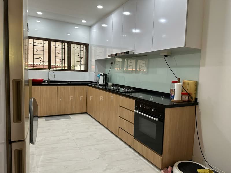 Ridgewood Condominium, 1 Ridgewood Close, 3 Bedrooms, 1,367 sqft, Condominium For Sale, by Jeffrey Tay, 500106601 - Kitchen - PropertyGuru.com.sg