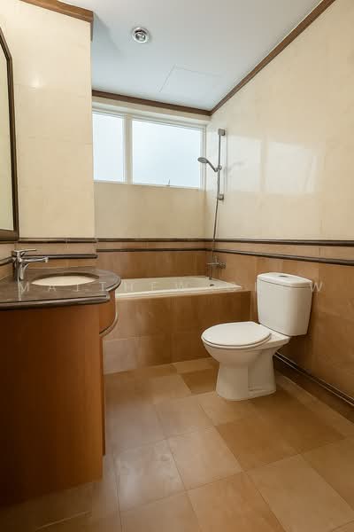 The Bayshore, 24 Bayshore Road, 2 Bedrooms, 958 sqft, Condominium For Sale, by Matthew Chow, 500106604 - Bathroom - PropertyGuru.com.sg