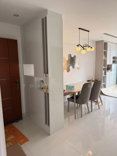 988A Buangkok Green, 988A Buangkok Green, 3 Bedrooms, 1,001 sqft, HDB Flat For Sale, by Tony Zhang, 500106614 - Entrance - PropertyGuru.com.sg