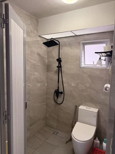 988A Buangkok Green, 988A Buangkok Green, 3 Bedrooms, 1,001 sqft, HDB Flat For Sale, by Tony Zhang, 500106614 - Bathroom - PropertyGuru.com.sg