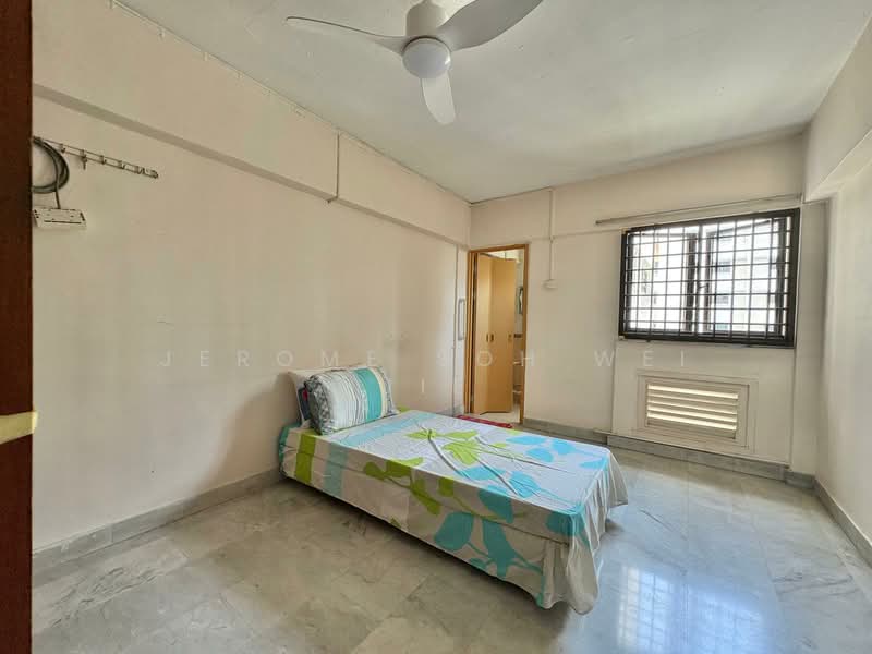 50 Telok Blangah Drive, 50 Telok Blangah Drive, 3 Bedrooms, 1,055 sqft, HDB Flat For Sale, by Jerome Soh Wei Jie, 500106618 - Master bedroom - PropertyGuru.com.sg