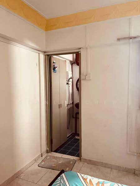 322 Ang Mo Kio Avenue 3, 322 Ang Mo Kio Avenue 3, Room Rental, 159 sqft, HDB Flat For Rent, by Stanley Chew, 500106621 - Bathroom - PropertyGuru.com.sg