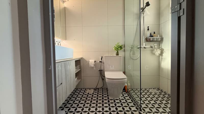 74A Redhill Road, 74A Redhill Road, 3 Bedrooms, 1,237 sqft, HDB Flat For Rent, by Jane Lim S C, 500106622 - Bathroom - PropertyGuru.com.sg